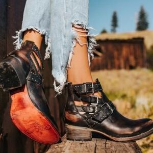 Freebird Belgium Booties Sz 7